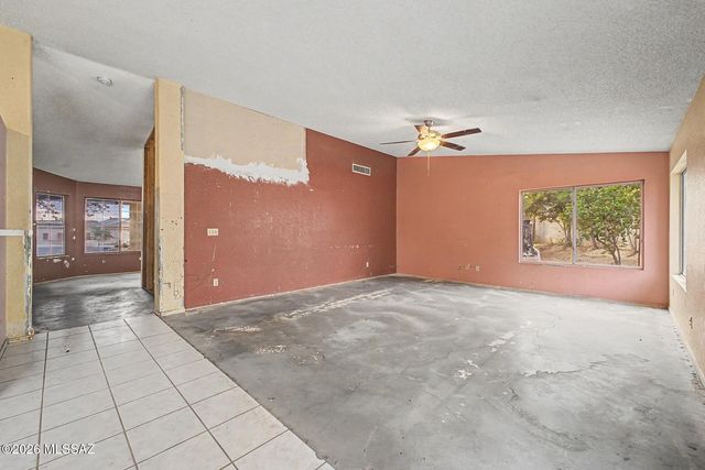 9810 E Stonehaven Way, Tucson, AZ 85747