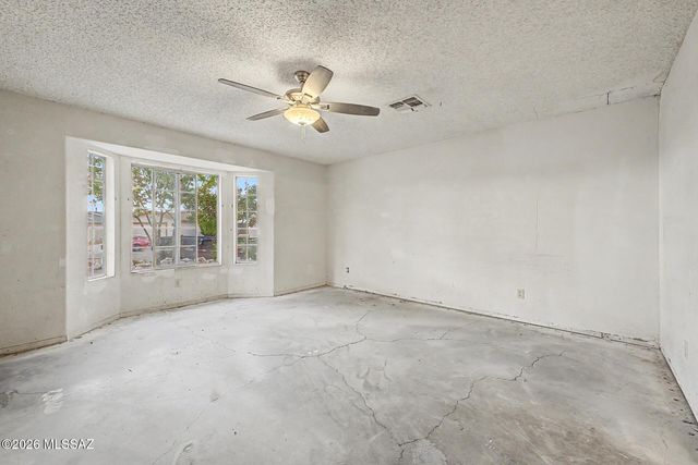 9810 E Stonehaven Way, Tucson, AZ 85747