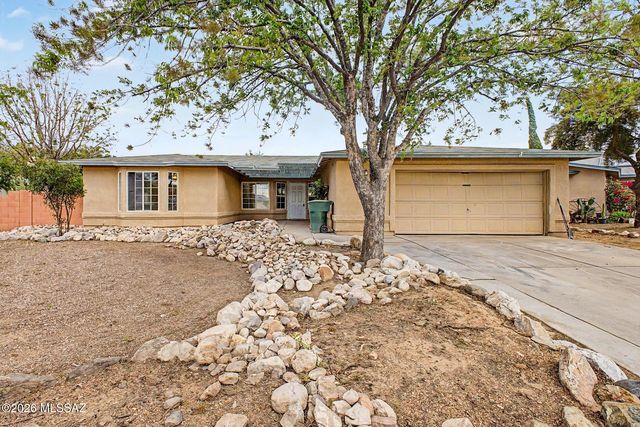 9810 E Stonehaven Way, Tucson, AZ 85747