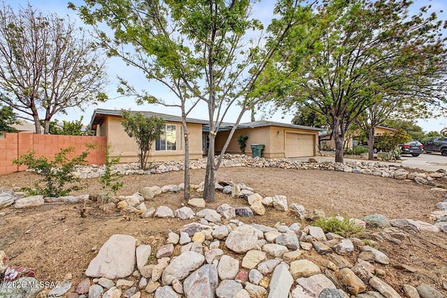 9810 E Stonehaven Way, Tucson, AZ 85747