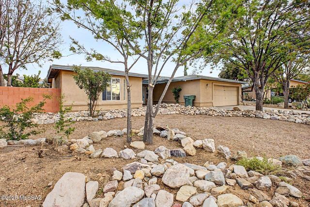 9810 E Stonehaven Way, Tucson, AZ 85747