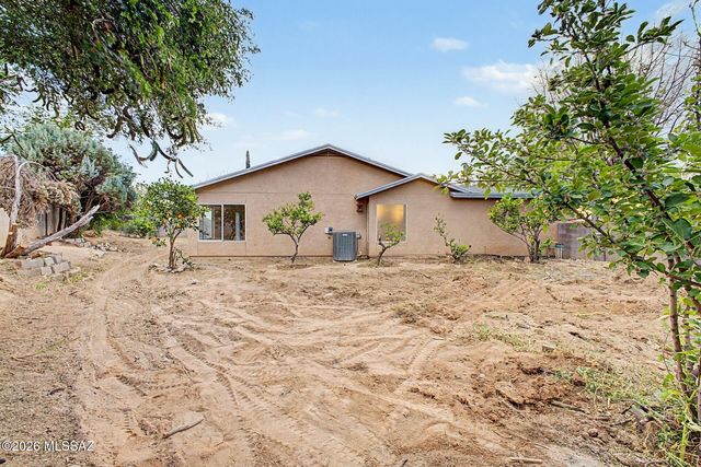 9810 E Stonehaven Way, Tucson, AZ 85747