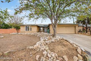 9810 E Stonehaven Way, Tucson, AZ 85747