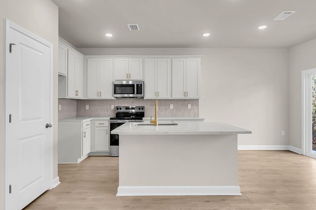 123 Berry Shoals Drive, Summerville, SC 29485