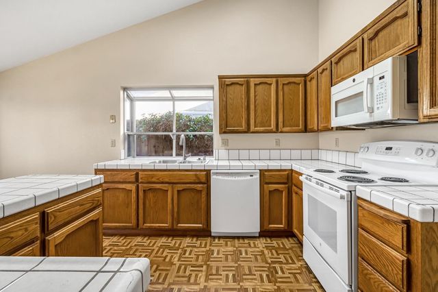 3837 N State Street, Fresno, CA 93722