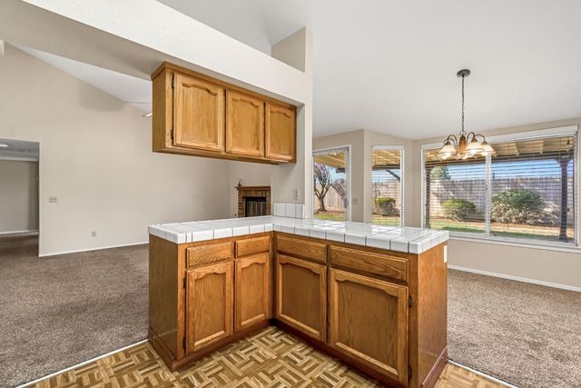 3837 N State Street, Fresno, CA 93722