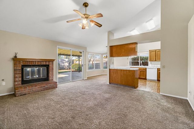 3837 N State Street, Fresno, CA 93722