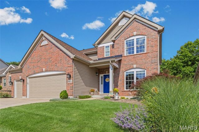 8034 Pinetop Drive, St Louis, MO 63129