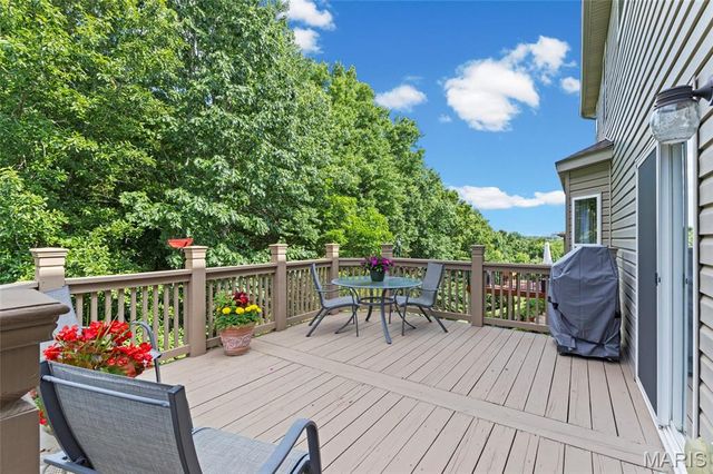 8034 Pinetop Drive, St Louis, MO 63129