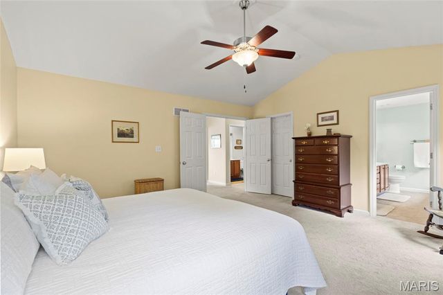 8034 Pinetop Drive, St Louis, MO 63129