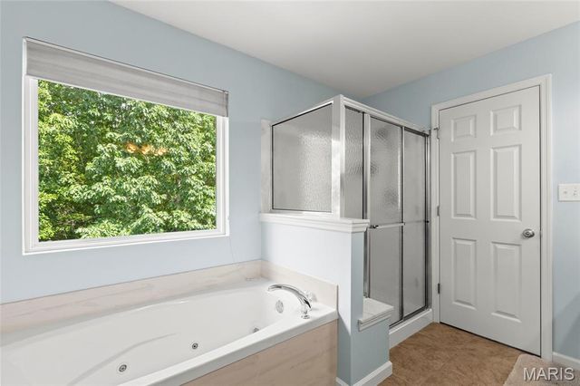 8034 Pinetop Drive, St Louis, MO 63129