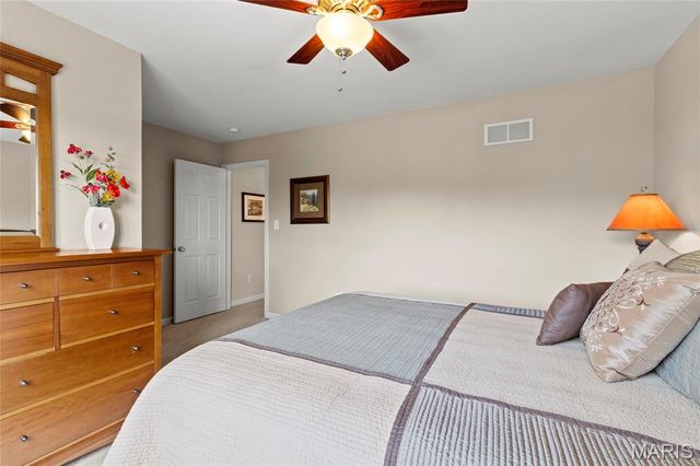 8034 Pinetop Drive, St Louis, MO 63129