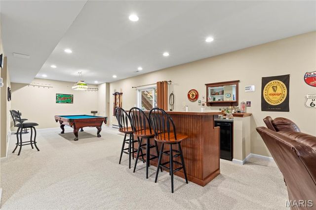 8034 Pinetop Drive, St Louis, MO 63129