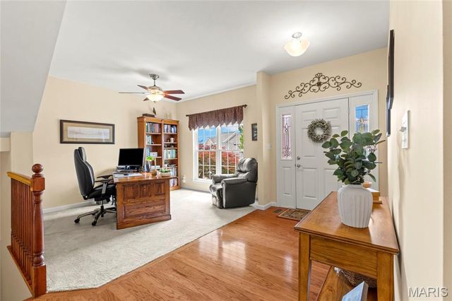 8034 Pinetop Drive, St Louis, MO 63129