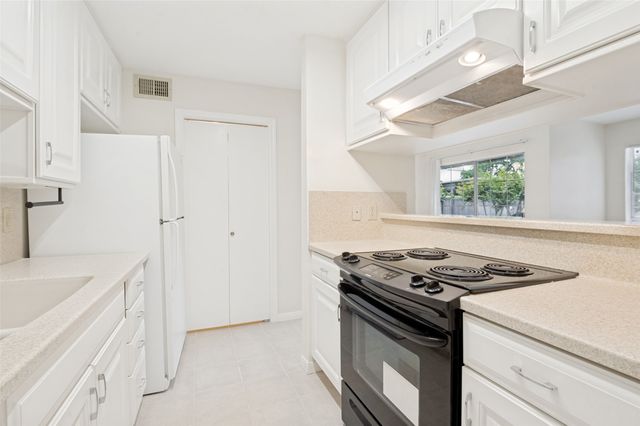 18333 Roehampton Drive 217, Dallas, TX 75252