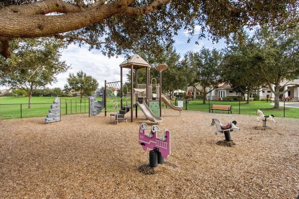 Image 58 of property listing at 14430 ORCHARD HILLS BOULEVARD, Winter Garden, FL 34787