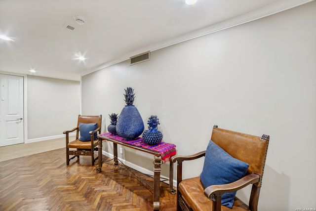 4001 N New Braunfels APT 1202A, San Antonio, TX 78209