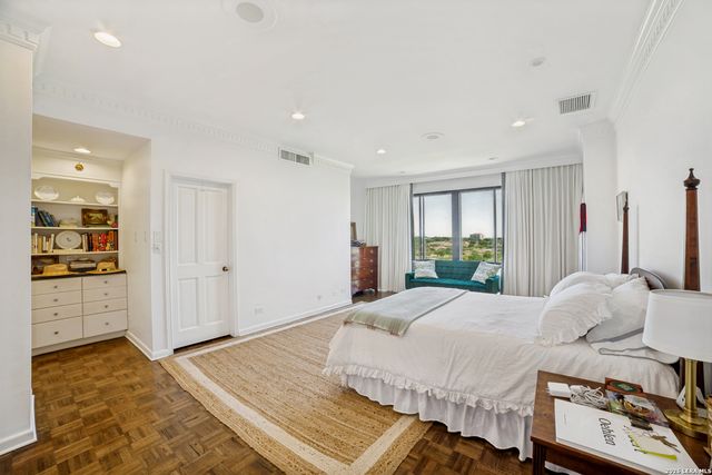 4001 N New Braunfels APT 1202A, San Antonio, TX 78209