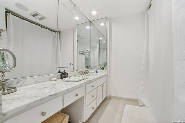 4001 N New Braunfels APT 1202A, San Antonio, TX 78209