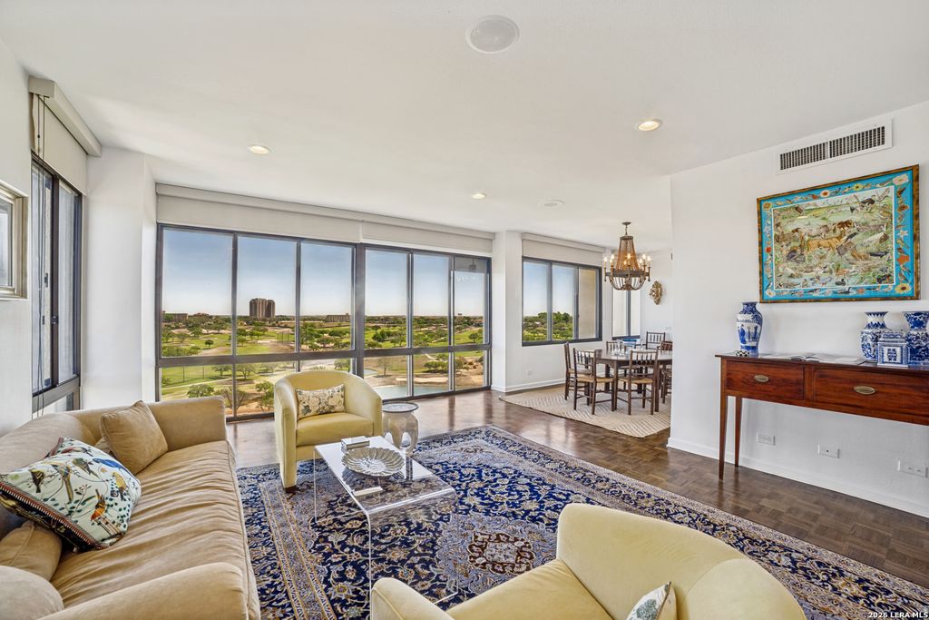 4001 N New Braunfels APT 1202A, San Antonio, TX 78209