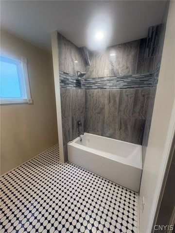 121 Maurice Avenue, Syracuse, NY 13207