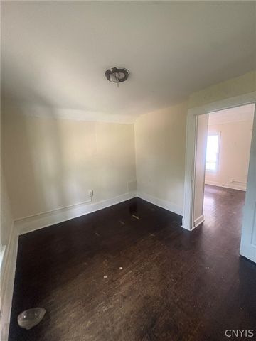 121 Maurice Avenue, Syracuse, NY 13207
