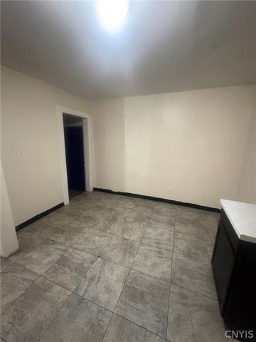 121 Maurice Avenue, Syracuse, NY 13207