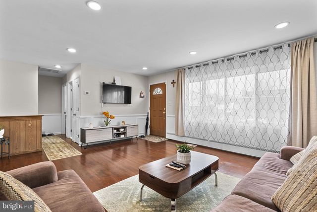 1713 ROSA DR, Woodbridge, VA 22191