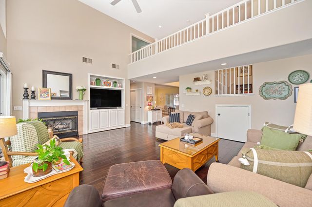 411 Villeroy Ct, Granite Bay, CA 95746