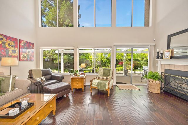 411 Villeroy Ct, Granite Bay, CA 95746