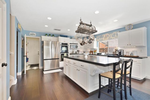 411 Villeroy Ct, Granite Bay, CA 95746