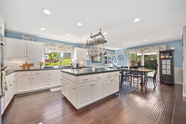 411 Villeroy Ct, Granite Bay, CA 95746