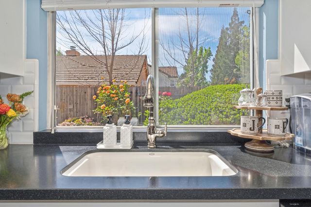 411 Villeroy Ct, Granite Bay, CA 95746