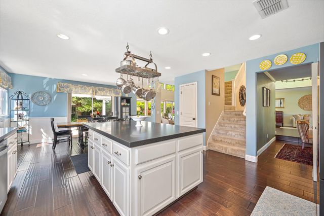 411 Villeroy Ct, Granite Bay, CA 95746