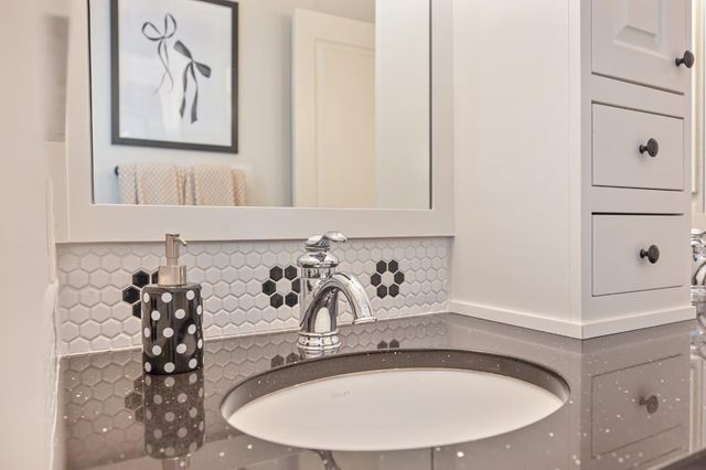 411 Villeroy Ct, Granite Bay, CA 95746