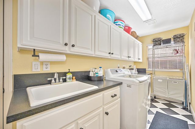 411 Villeroy Ct, Granite Bay, CA 95746