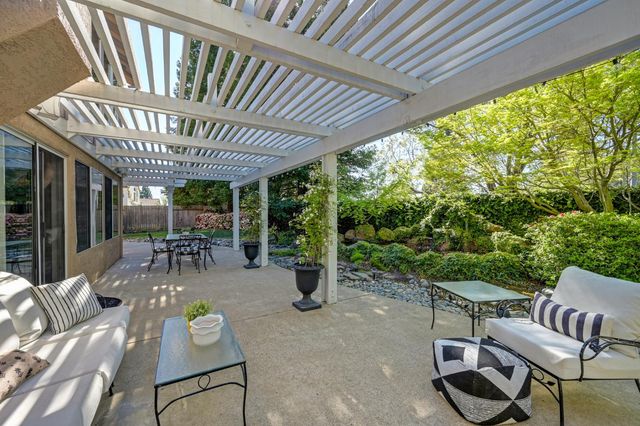 411 Villeroy Ct, Granite Bay, CA 95746