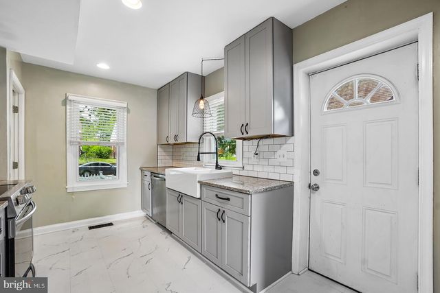 6208 ELMHURST ST, District Heights, MD 20747