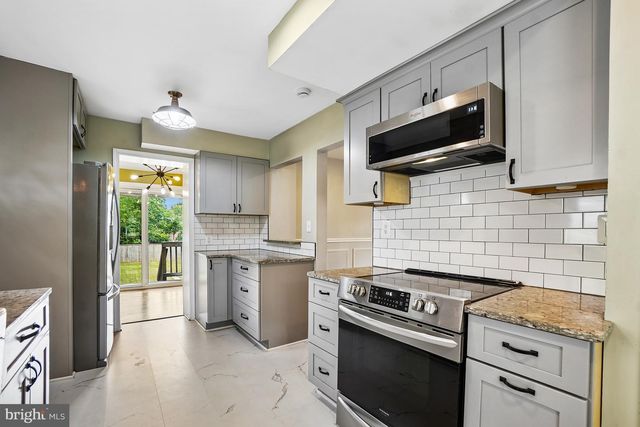 6208 ELMHURST ST, District Heights, MD 20747