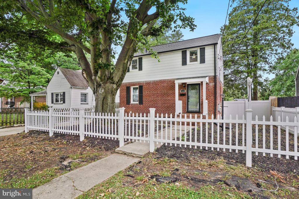 Image 1 of property listing at 6208 ELMHURST ST, District Heights, MD 20747
