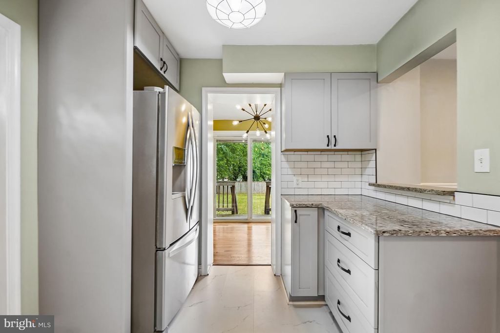 Image 10 of property listing at 6208 ELMHURST ST, District Heights, MD 20747