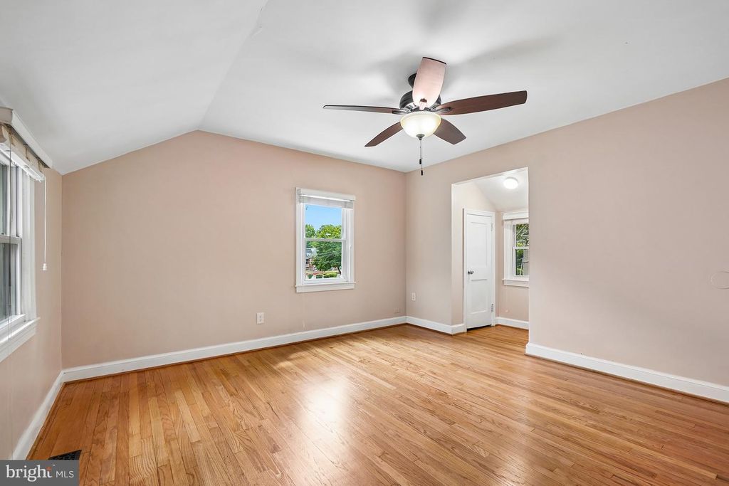 Image 16 of property listing at 6208 ELMHURST ST, District Heights, MD 20747