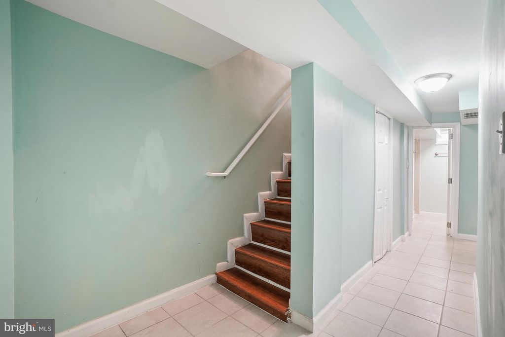 Image 23 of property listing at 6208 ELMHURST ST, District Heights, MD 20747