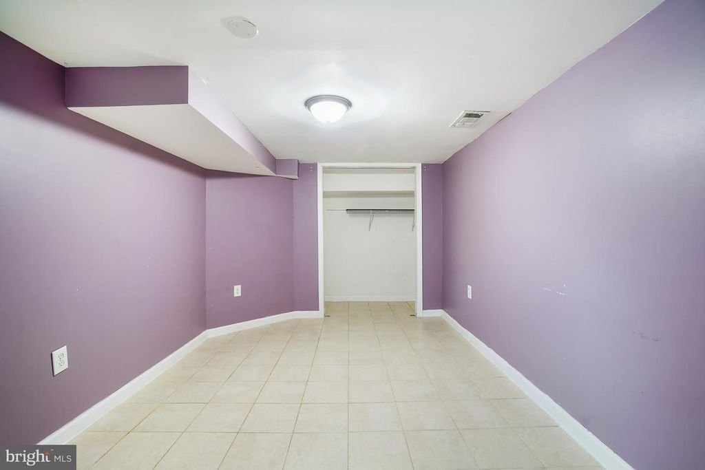 Image 24 of property listing at 6208 ELMHURST ST, District Heights, MD 20747