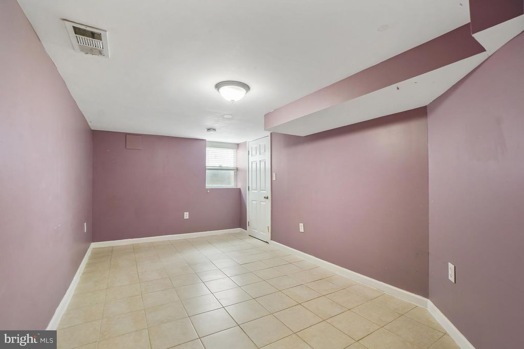 Image 25 of property listing at 6208 ELMHURST ST, District Heights, MD 20747