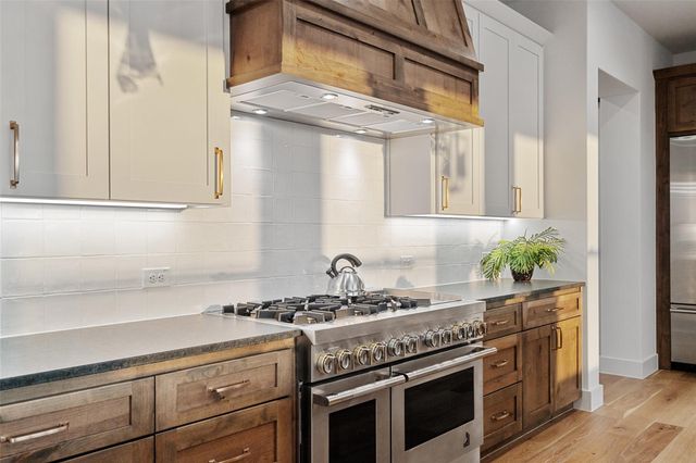 171 Pointview DR, Granite Shoals, TX 78654