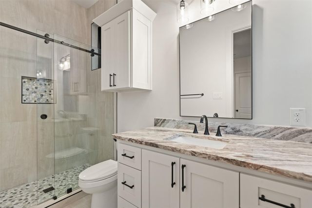 171 Pointview DR, Granite Shoals, TX 78654