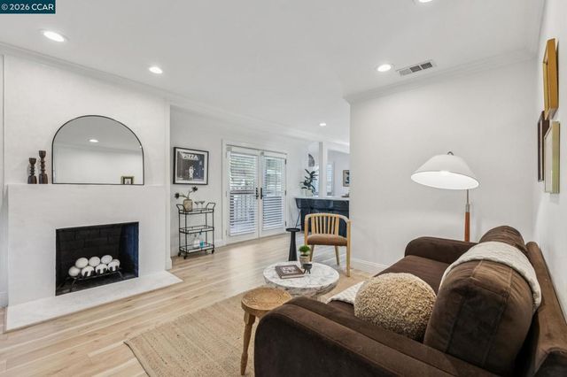 111 Park Ave, Walnut Creek, CA 94595