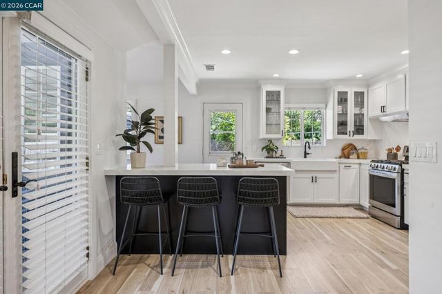 111 Park Ave, Walnut Creek, CA 94595