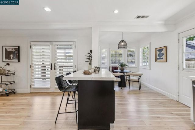 111 Park Ave, Walnut Creek, CA 94595